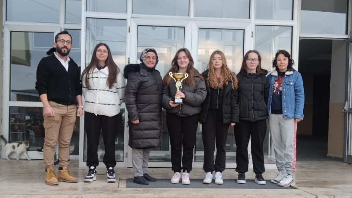 ÇERKEZKÖY ANADOLU LİSESİ SATRANÇ TAKIMI İL BİRİNCİSİ